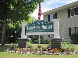 Lakeside Manor sign new.jpg